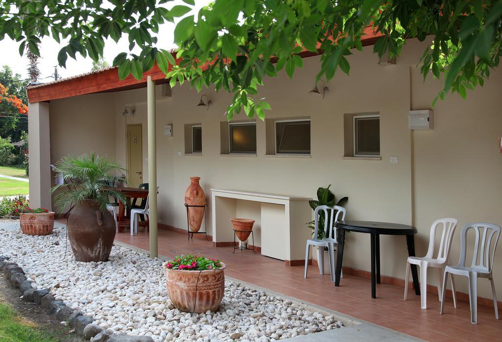 Shaar Hagolan Kibbutz Country Lodging Exterior foto