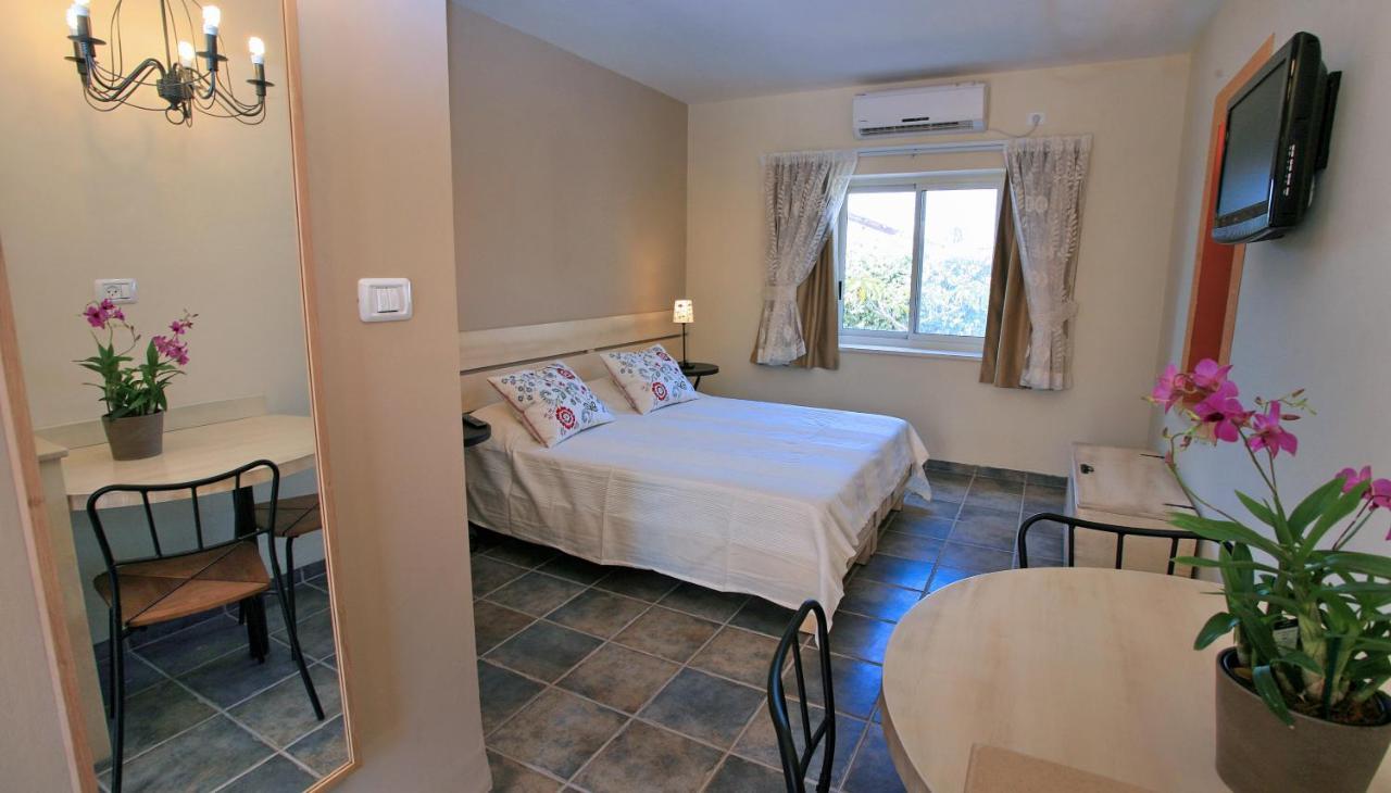 Shaar Hagolan Kibbutz Country Lodging Exterior foto
