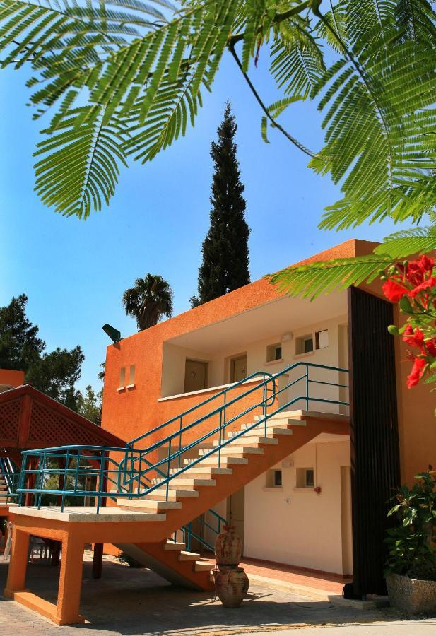 Shaar Hagolan Kibbutz Country Lodging Exterior foto